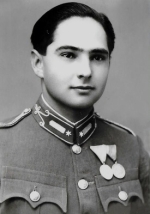 Honvéd Nyugíjas Klub - Egy rövid élet hagyatéka háromnegyed évszázad után utolsó útjára indul ….